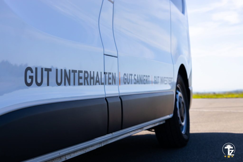 VIACID Renault Trafic Fahrzeugbeschriftung